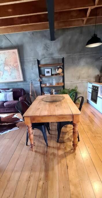 Apartment 4 - Haddin Court - Chic Ny Loft Style Blenheim Eksteriør billede